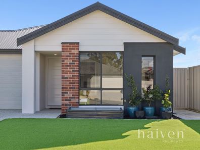 4 POLYGALA WAY, Sinagra WA 6065