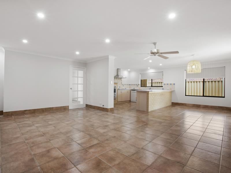 12 Poole Road, Dalyellup WA 6230