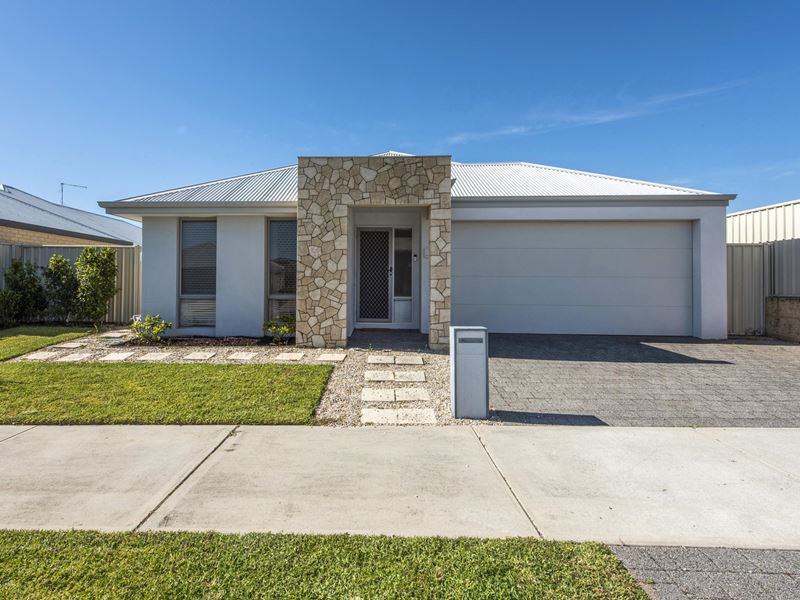 7 Karbar  Road, Golden Bay