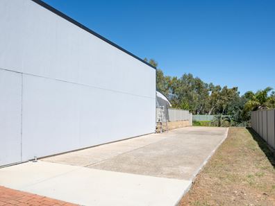 2/3 INNAMINCKA ROAD, Greenmount WA 6056