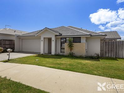 336 Peelwood Parade, Halls Head WA 6210