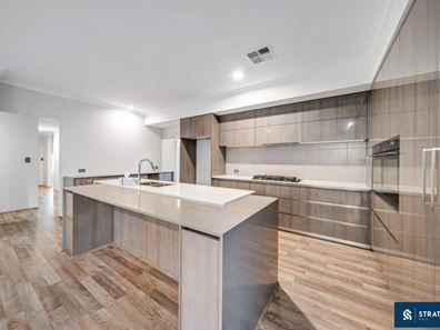 18 Strumpshaw Road, Aveley WA 6069