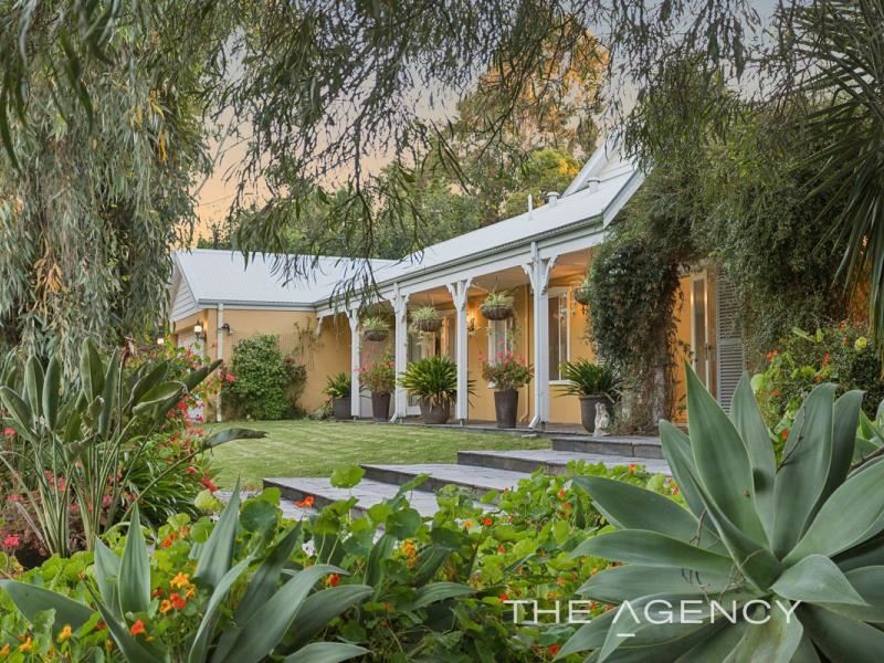 31A Carob Tree Place, Lesmurdie WA 6076