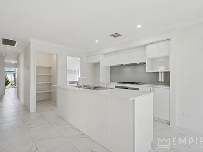 21 Impressa View, Piara Waters WA 6112