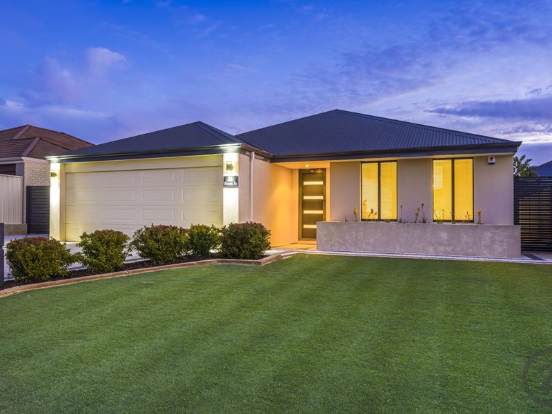 21 Woorabinda Rise, Lakelands