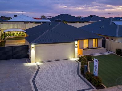 21 Woorabinda Rise, Lakelands WA 6180