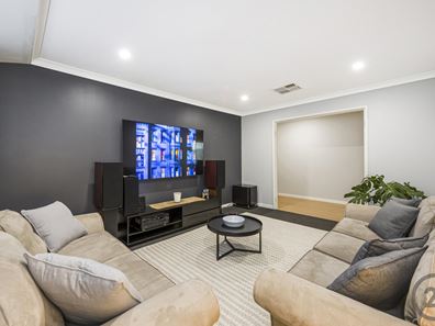 21 Woorabinda Rise, Lakelands WA 6180