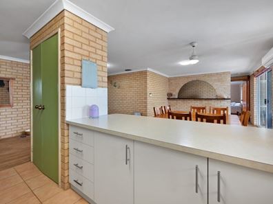 6 Boaz Street, Karloo WA 6530