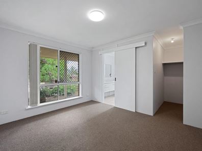 6 Boaz Street, Karloo WA 6530