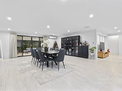 6 Ray Gardiner Vista, Tapping WA 6065