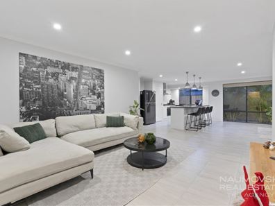 6 Ray Gardiner Vista, Tapping WA 6065