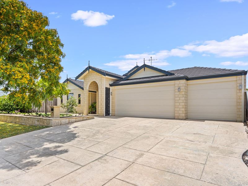 39 Waratah Circle, Halls Head WA 6210
