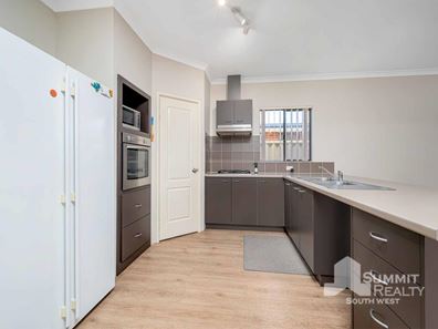 39 Paragon Loop, Dalyellup WA 6230