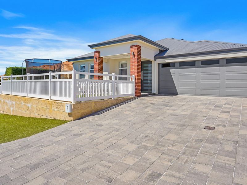 15 Possum Drive, Wannanup WA 6210