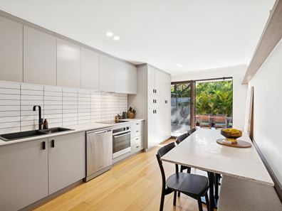 8/12 McMillan Street, Victoria Park WA 6100