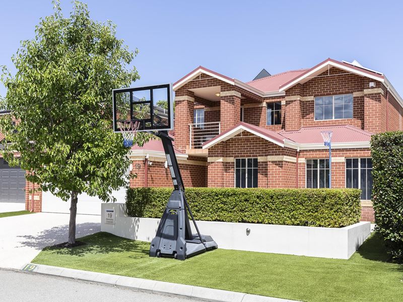 19 Macaulay Crescent, Inglewood WA 6052