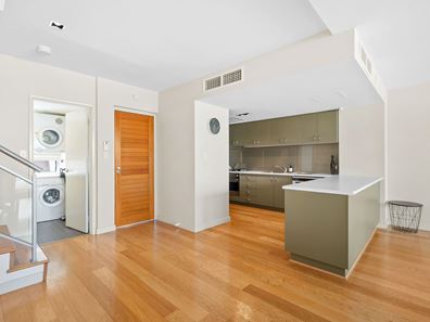 5/4 Torcello Mews, Mandurah WA 6210