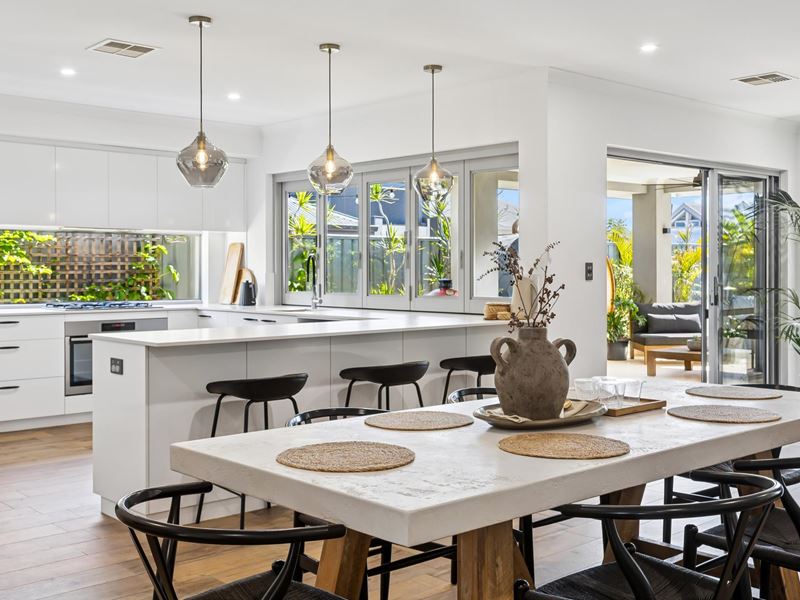6 Nemagold Grove, Coogee WA 6166