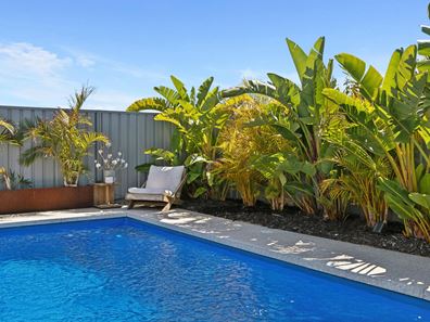 6 Nemagold Grove, Coogee WA 6166