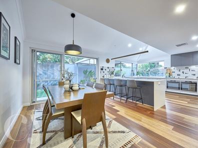 16A Davy Street, Alfred Cove WA 6154