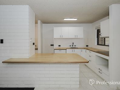 2/246 Flinders Street, Yokine WA 6060