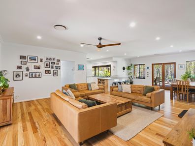 61 Woodland Drive, Burnside WA 6285