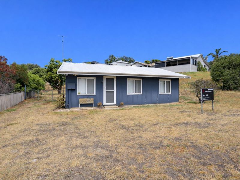 4 Hughes Road, West Beach WA 6450