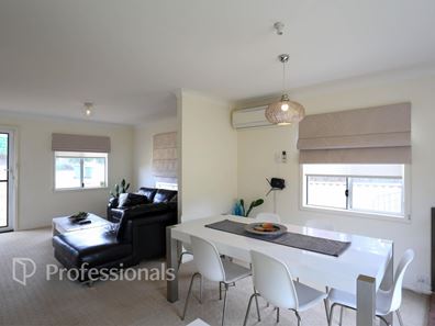 4 Hughes Road, West Beach WA 6450