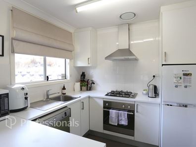 4 Hughes Road, West Beach WA 6450