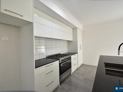 1 Strickland Street, Haynes WA 6112