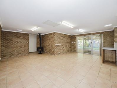 17 Hazeltine Court, Yanchep WA 6035