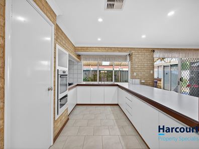 35 Azure Lane, Warnbro WA 6169
