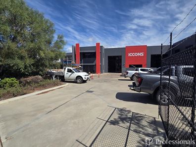 1 & 2/90 Christable Way, Landsdale WA 6065