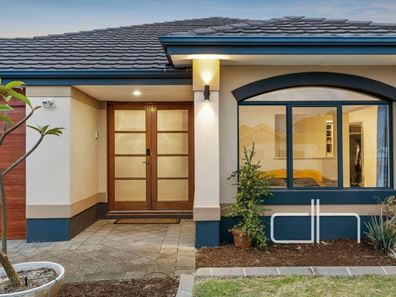 2 Derry Walk, Darch WA 6065