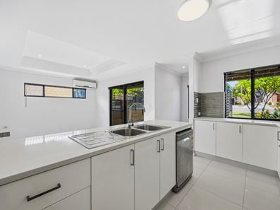 125A Hillsborough Drive, Nollamara WA 6061
