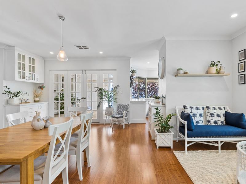 50 Ada Street, Watermans Bay