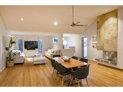 17 Ollis Street, Quindalup WA 6281