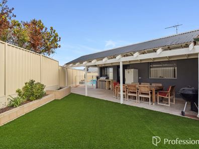 10 Toorie Place, Quinns Rocks WA 6030