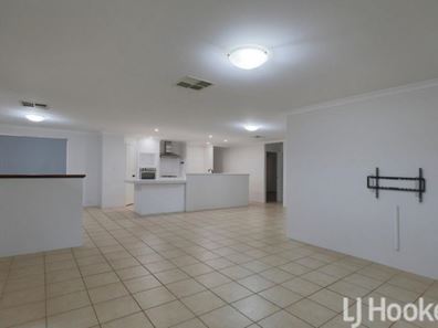 38 Mariners Cove Drive, Dudley Park WA 6210