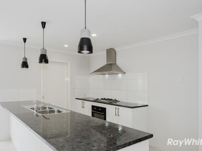 284 Peelwood Parade, Halls Head WA 6210