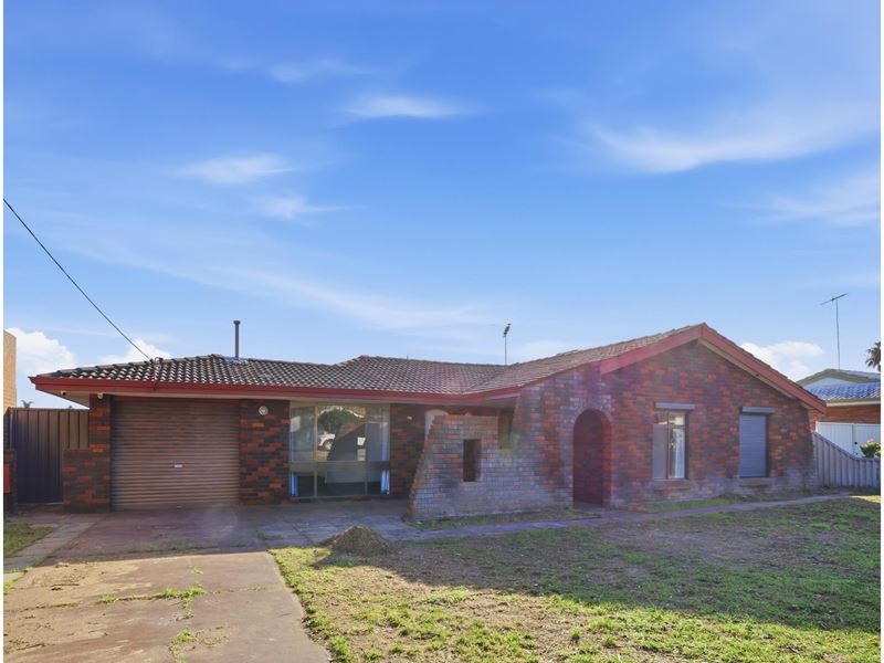 18 Forward Street, Mandurah