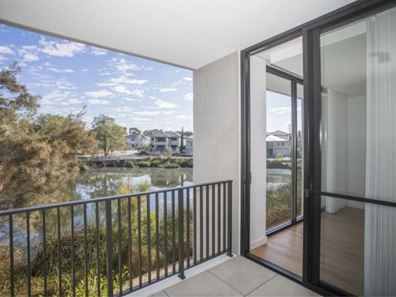 206/38 Cygnus Parade, Waterford WA 6152