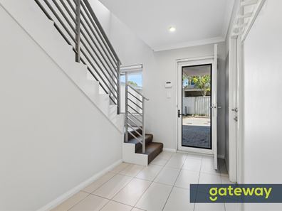 8/39 Edinburgh  Road, Forrestfield WA 6058