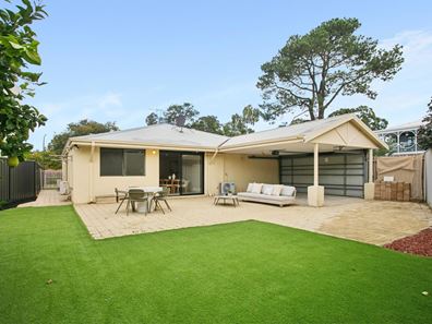 28 Mount Henry Road, Salter Point WA 6152