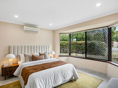 28 Mount Henry Road, Salter Point WA 6152
