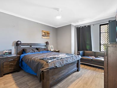 3/2 Moreton  Crescent, Warnbro WA 6169