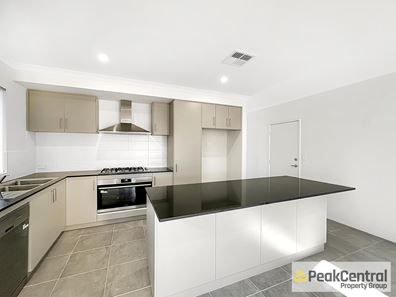 7 Bolsover St, Wellard WA 6170