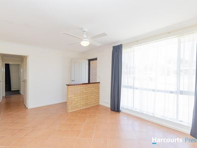 6 Redtingle Road, Camillo WA 6111