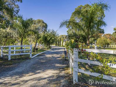 8 Chatfield Road, Serpentine WA 6125