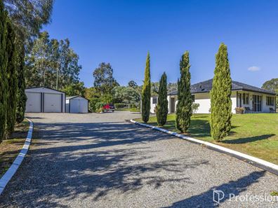 8 Chatfield Road, Serpentine WA 6125
